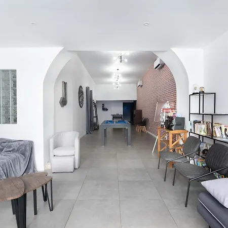 Grand 4 Etoiles A 150 M Des Thermes De דירה *