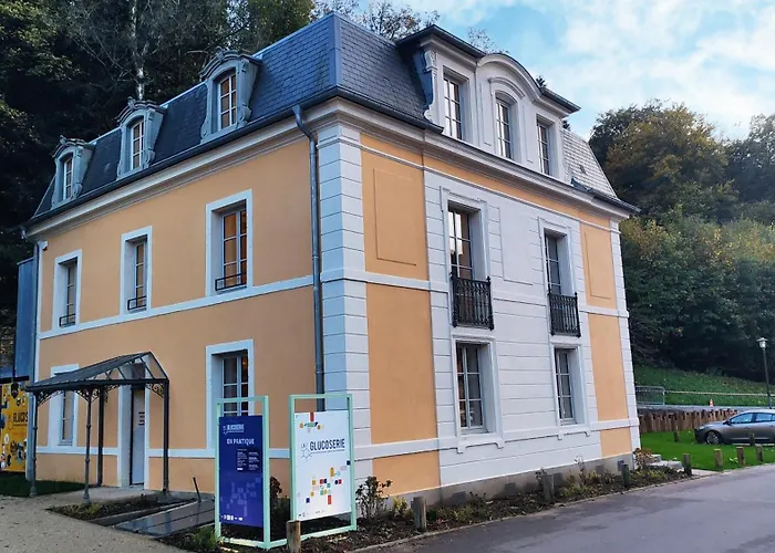 Apartament Grand Appartement 4 Etoiles A 150 M Des Thermes De Bains-Les-Bains Bains-les-Bains